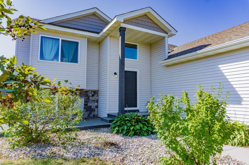 581 Park St E, New Germany, MN 55367