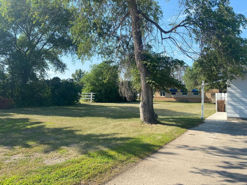 670 3rd Ave SE, Perham, MN 56573
