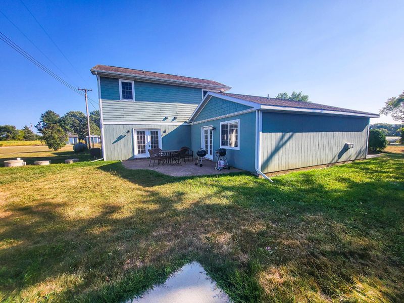 1327 S River Rd, Buffalo City, WI 54622