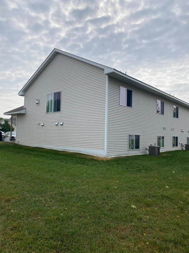 1603 15th Ave N, Princeton, MN 55371