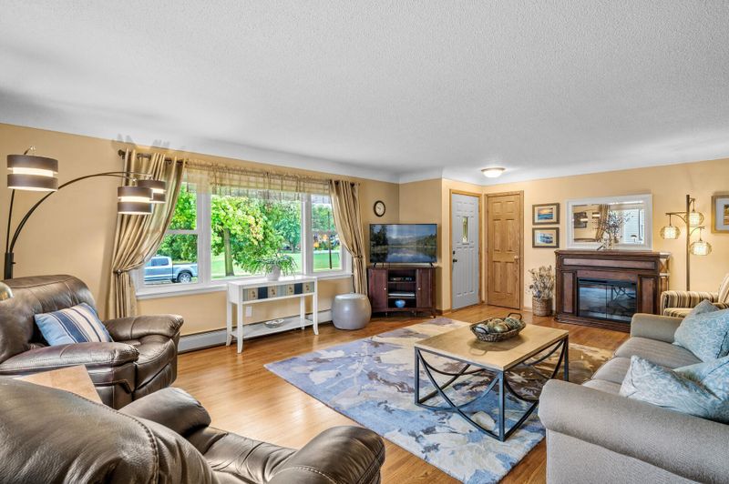 369 79th Way NE, Fridley, MN 55432