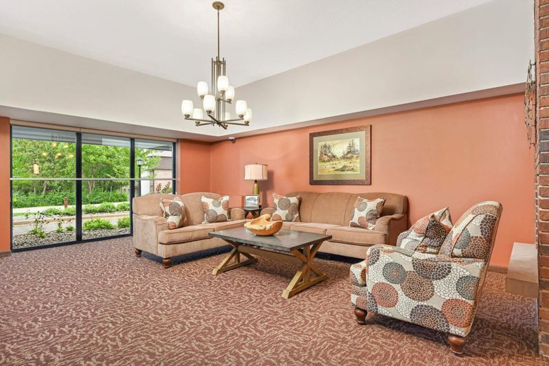 6400 York Ave S #314, Edina, MN 55435