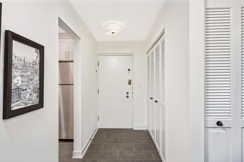 6400 York Ave S #314, Edina, MN 55435