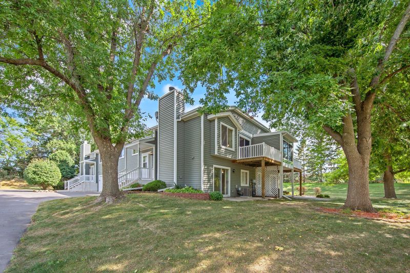 5651 Pompano Dr, Minnetonka, MN 55343