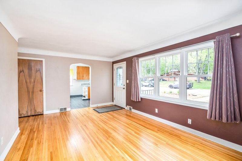 173 Farley Ln, Duluth, MN 55803