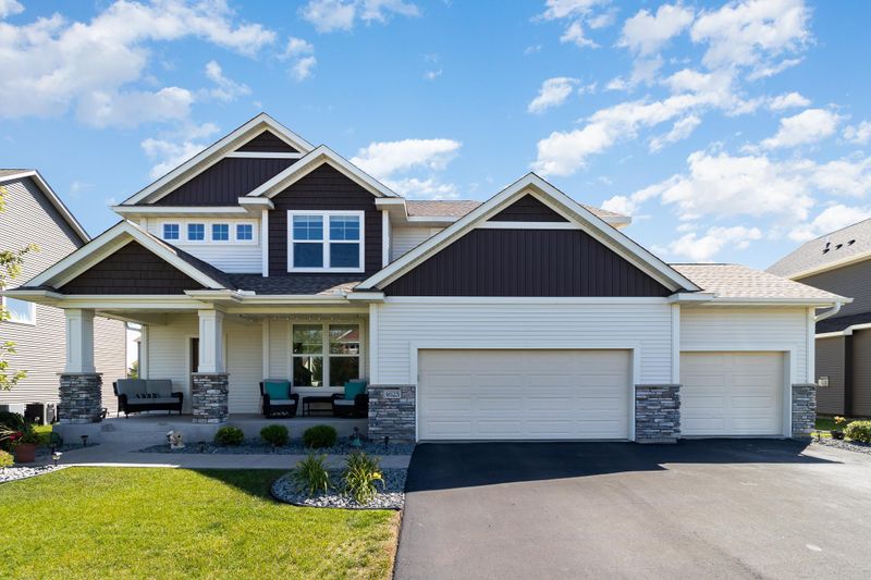 4623 Ethan Trl N, Hugo, MN 55038