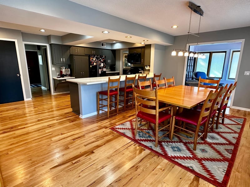 130 Maryland Ave S, Golden Valley, MN 55426