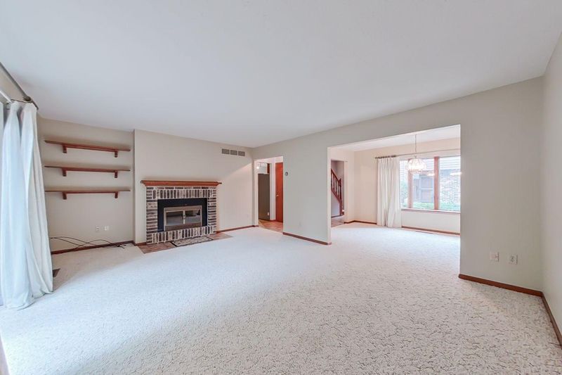 706 8th Ave NW #4, Austin, MN 55912
