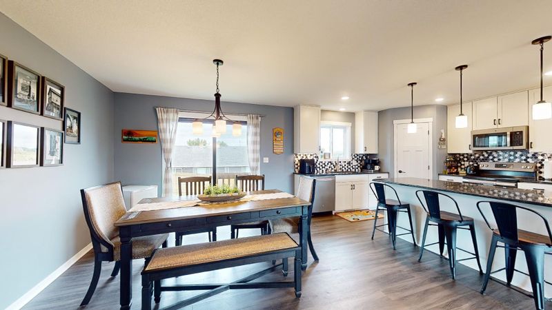 848 Golfview Ave, Zumbrota, MN 55992