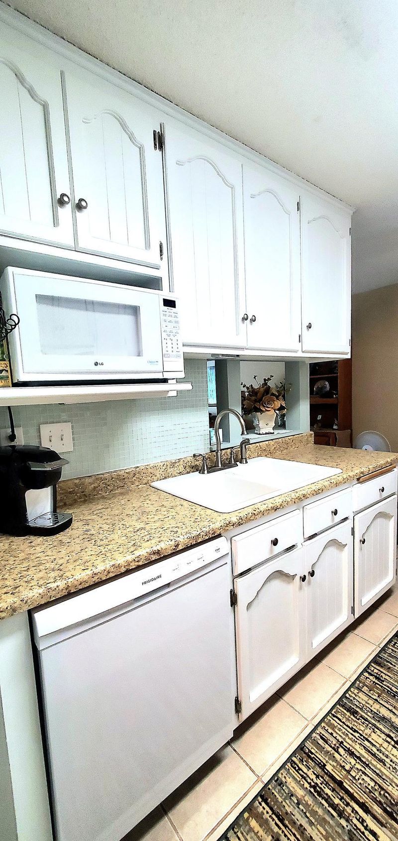2800 Hillsboro Ave N #103, New Hope, MN 55427