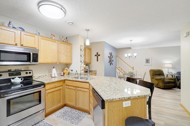 2541 Yellowstone Dr, Hastings, MN 55033