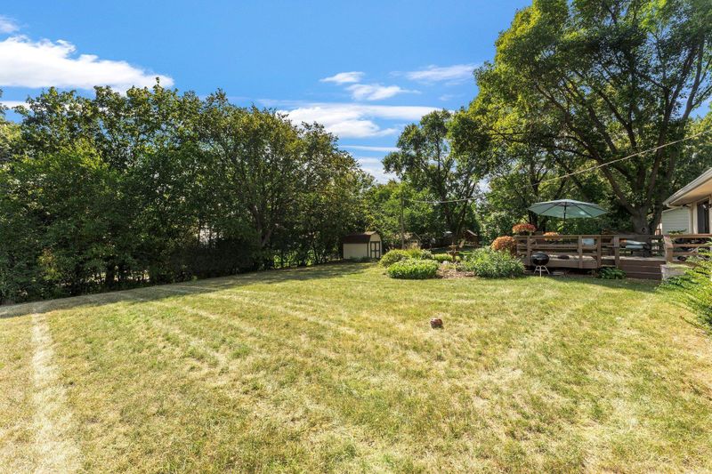 8661 Red Oak Dr, Eden Prairie, MN 55347