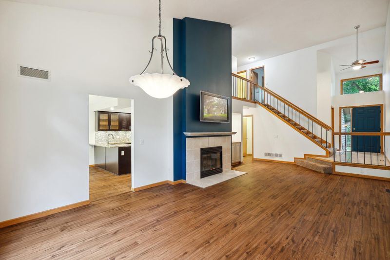 6255 Sequoia Cir, Eden Prairie, MN 55346