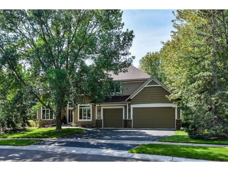 7953 Narcissus Ln N, Maple Grove, MN 55311
