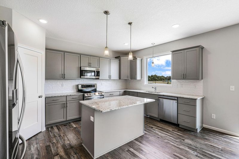 15628 Wyoming Ave, Savage, MN 55378