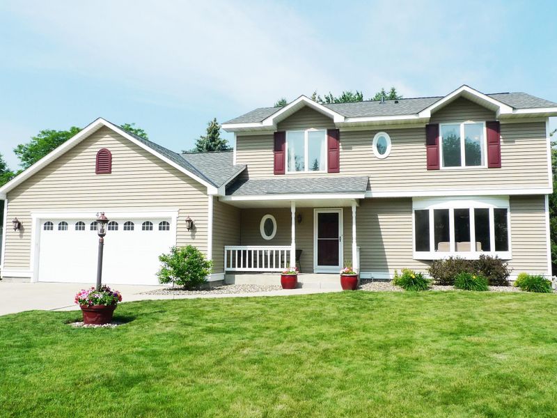 431 High Point Curve S, Maplewood, MN 55119