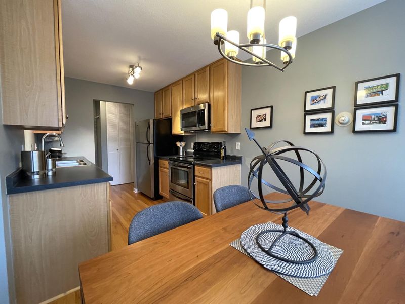 1770 Bryant Ave S #417, Minneapolis, MN 55403