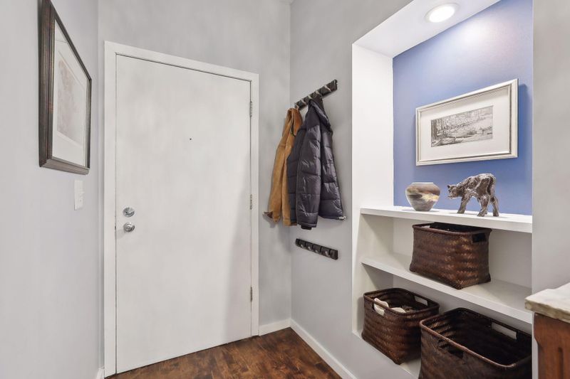 505 Selby Ave #8, Saint Paul, MN 55102