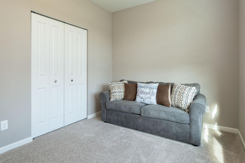 4776 Copper Cir, Woodbury, MN 55129