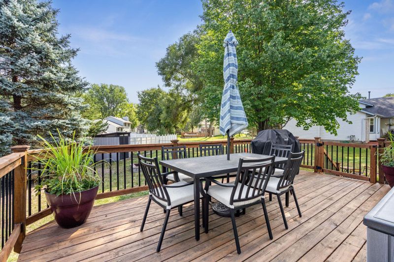 8431 Norway St NW, Coon Rapids, MN 55433