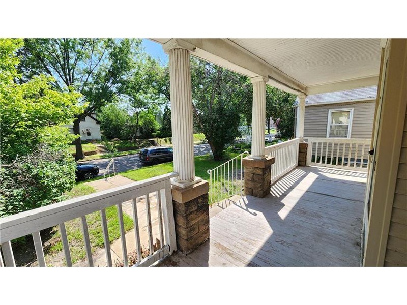 4221 Irving Ave N, Minneapolis, MN 55412