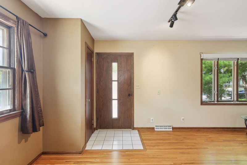 1411 Melrose Ave, Saint Louis Park, MN 55426