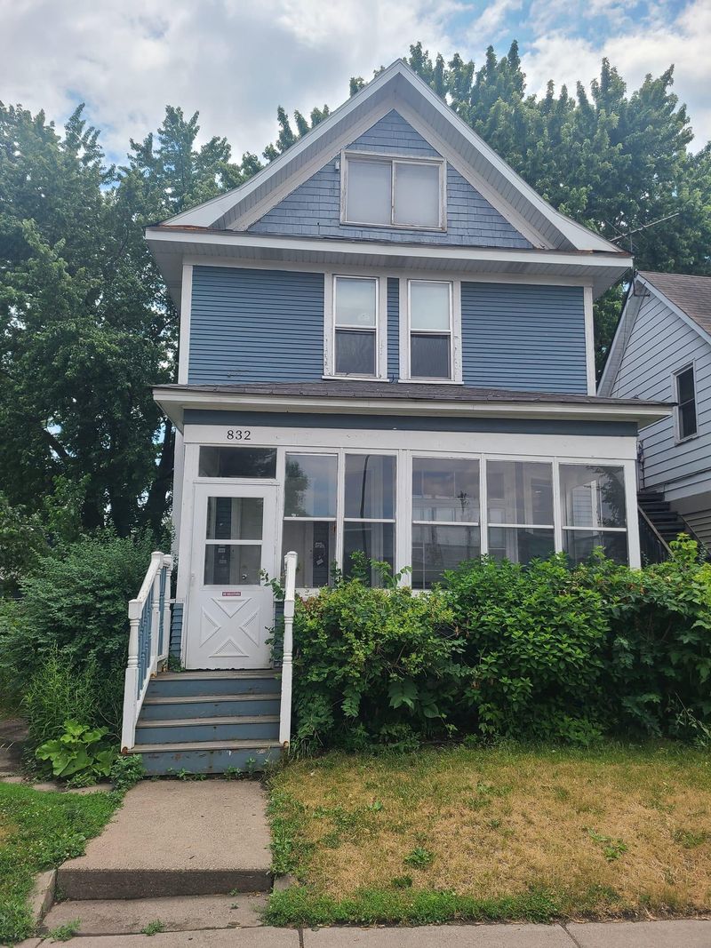 832 Case Ave, Saint Paul, MN 55106