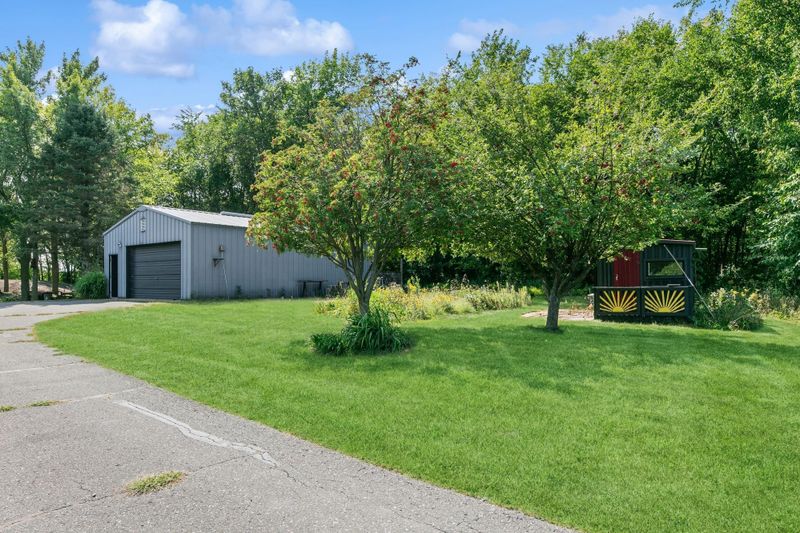 979 145th St NW, Monticello, MN 55362