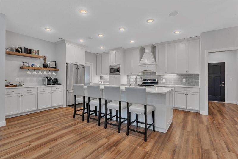 6490 Moonlight Ln, Sartell, MN 56377
