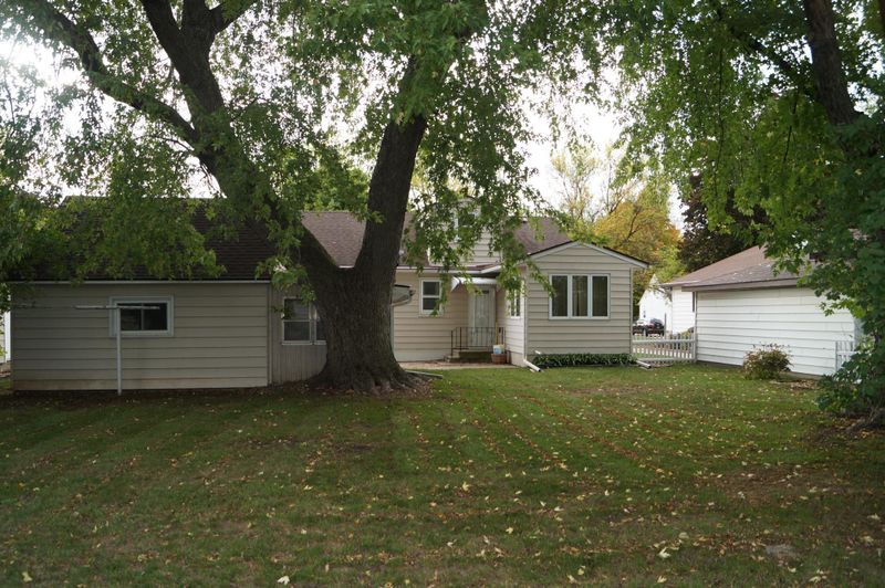 1802 2nd St NE, Austin, MN 55912