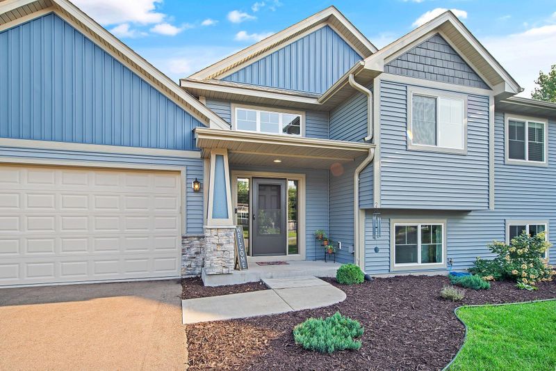 1865 Partridge Pl, Centerville, MN 55038