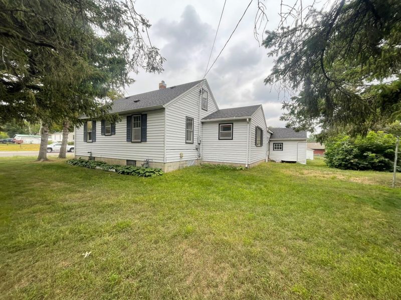 515 11th St NE, Little Falls, MN 56345