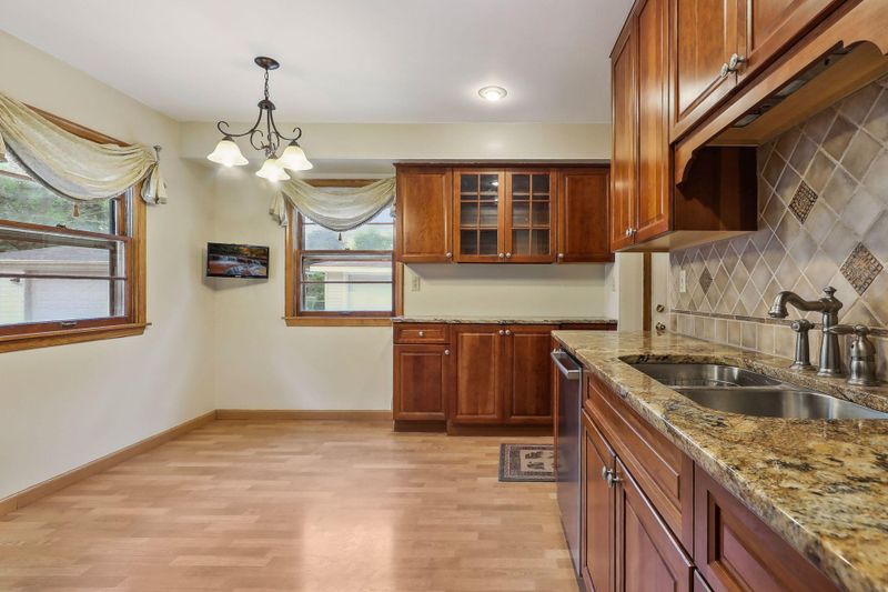 3425 Yates Ave N, Crystal, MN 55422