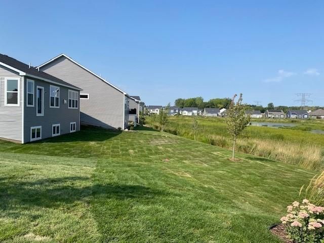 7702 Oak Hill Rd, Woodbury, MN 55129