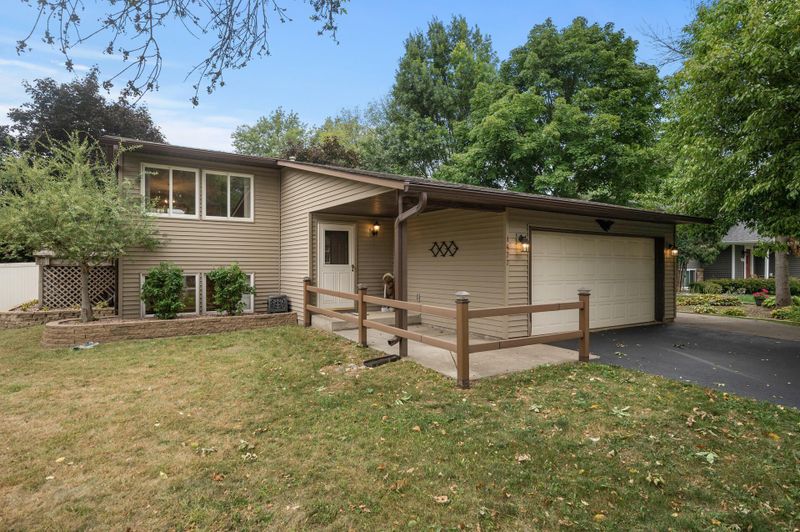 1477 Laurel Ave, Saint Paul Park, MN 55071