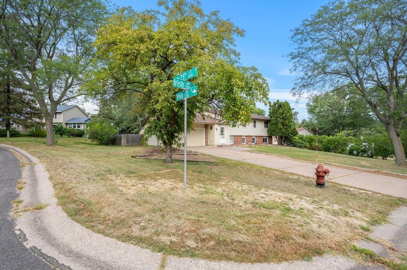 7521 Irish Ave S, Cottage Grove, MN 55016