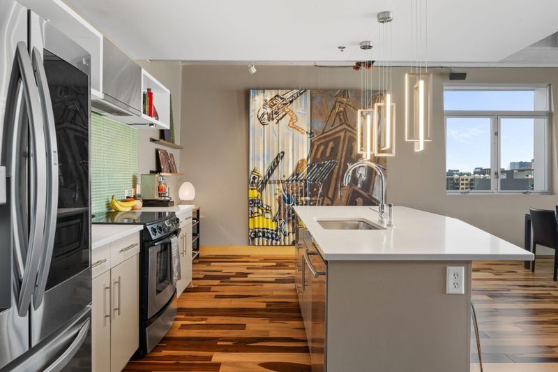345 6th Ave N #702, Minneapolis, MN 55401