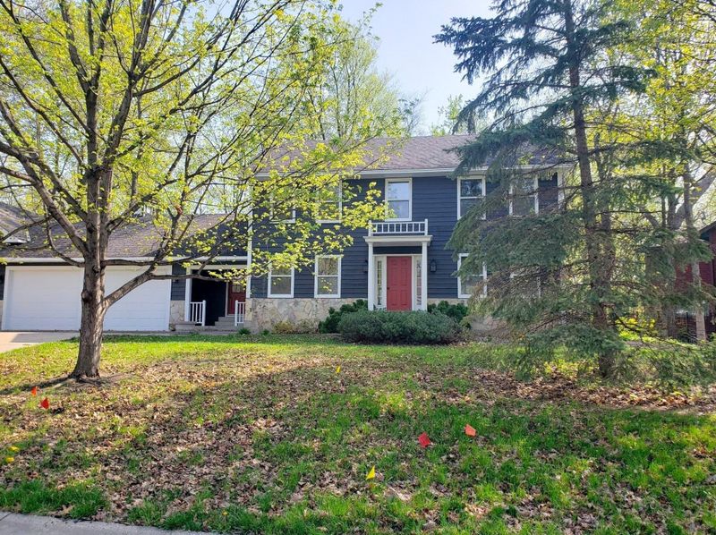 1208 Sugarbush Ln, Waconia, MN 55387