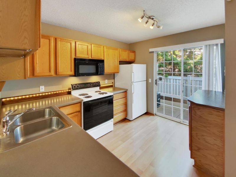 554 Mariner Way, Woodbury, MN 55129