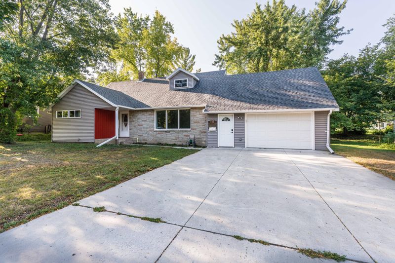 712 E Mount Faith Ave, Fergus Falls, MN 56537