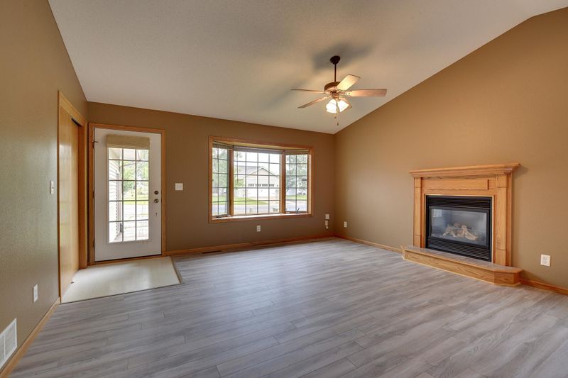 1503 Covey Dr, River Falls, WI 54022