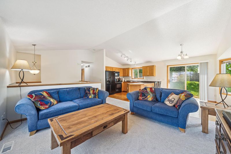 928 Firethorne Trl, Jordan, MN 55352