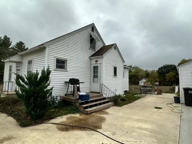 26421 540th Ave, Lansing, MN 55950