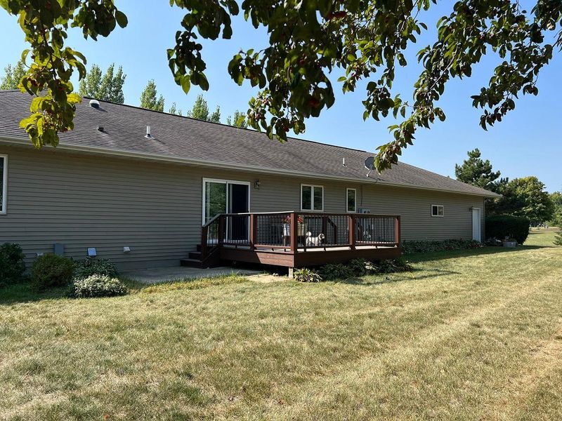 219 James Dr, Elysian, MN 56028