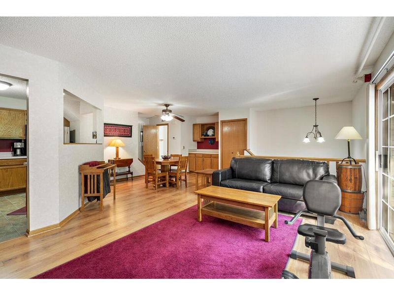 7721 Nicholas Way, Chanhassen, MN 55317