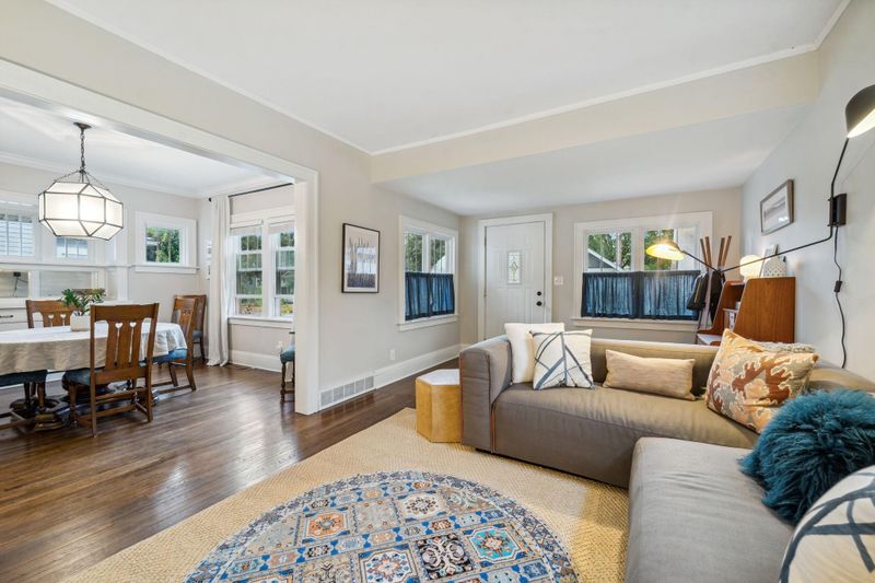 1689 Iglehart Ave, Saint Paul, MN 55104