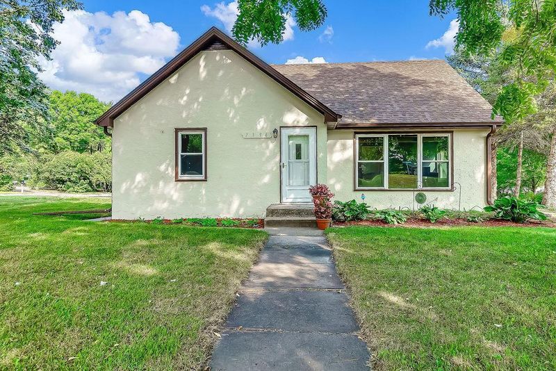 7394 Stillwater Blvd N, Oakdale, MN 55128