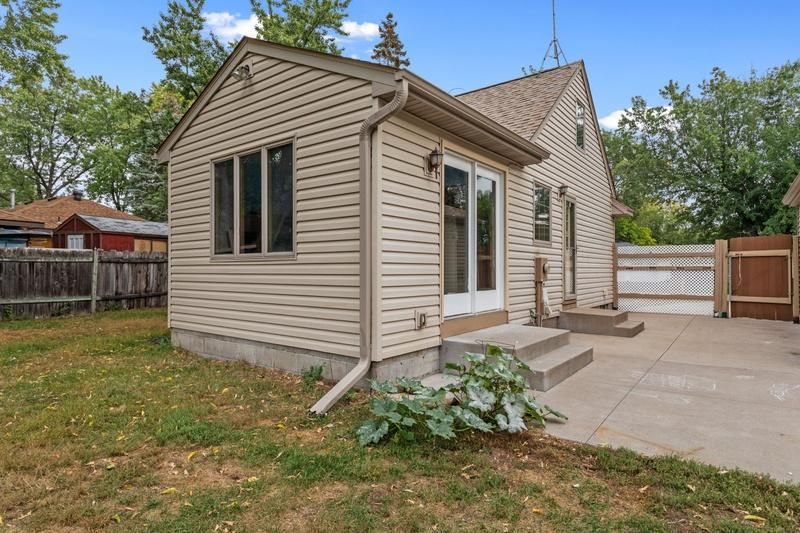 9316 5th St NE, Blaine, MN 55434
