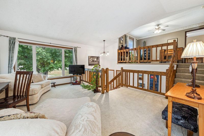 16203 Flagstaff Ct S, Rosemount, MN 55068