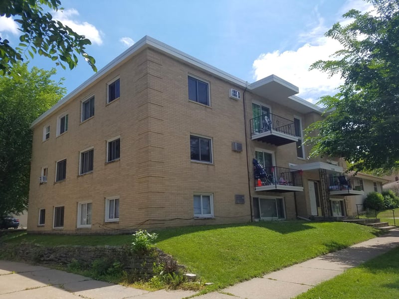 1108 Western Ave N, Saint Paul, MN 55117